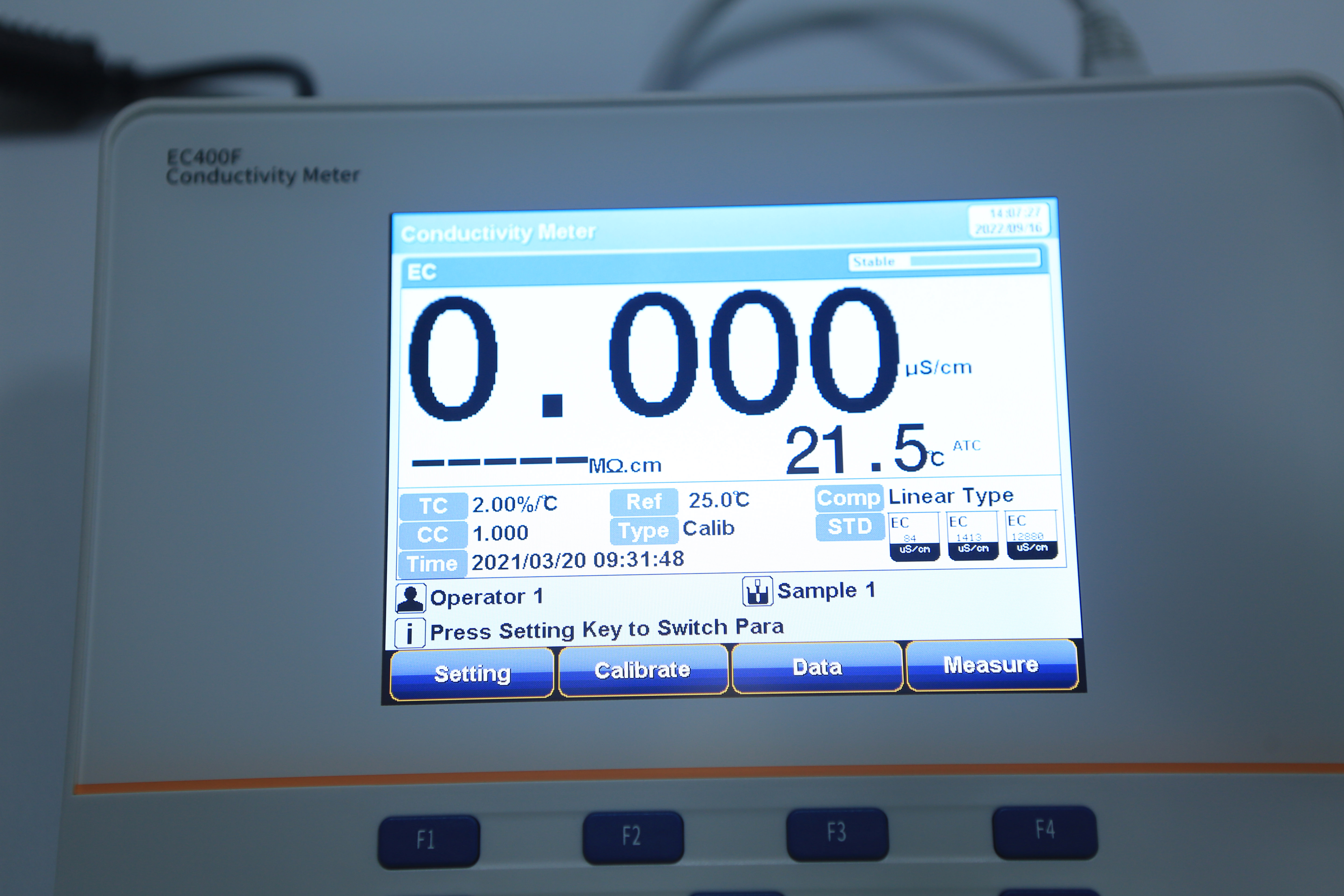 EC400F Benchtop Conductivity Meter
